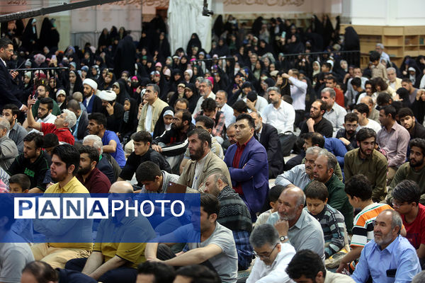 محفل کرسی ملی تلاوت نوجوانان فاطمی در حرم حضرت معصومه(س)