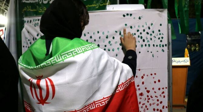 نوجوانان مبارز در خط مقدم جبهه مقاومت هستند 