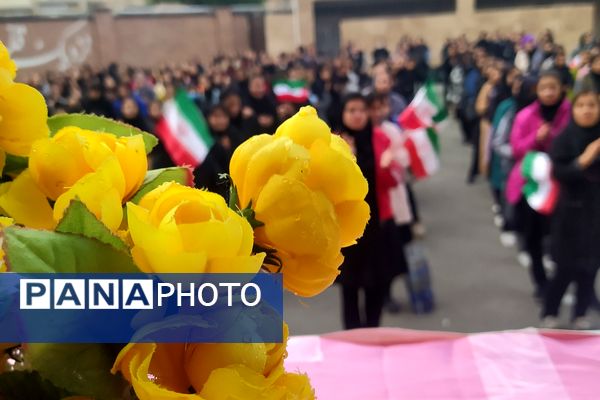 شن ۲۲ بهمن در دبیرستان شهیدان اسماعیلی‌منش