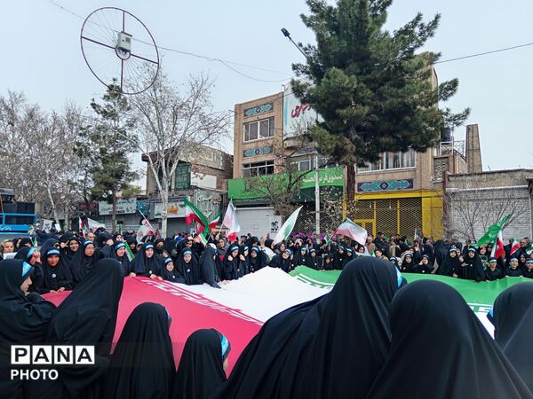 حضور پرشور مردم انقلابی شهرستان نیشابور در نماز جمعه روز جهانی قدس 