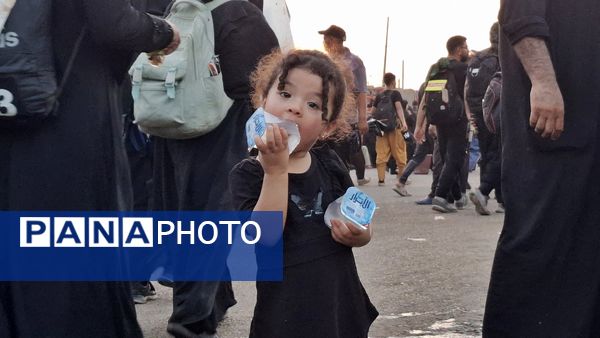 جلوه‌هایی از حضور کودکان در مسیر مشایه نجف تا کربلا