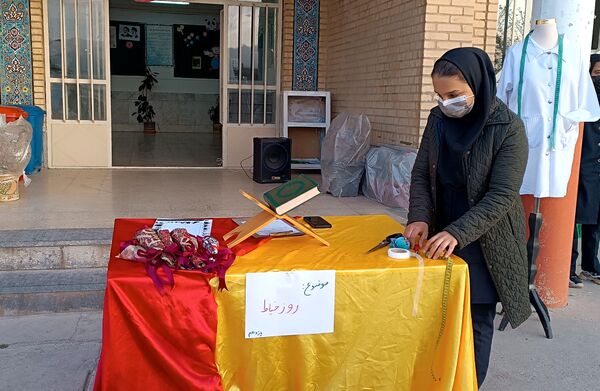 بزرگداشت روز خیاطی در هنرستان تلاش گندمان 