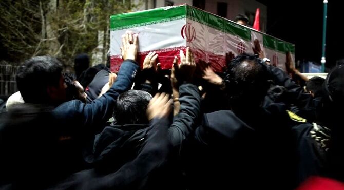 وداع با یک قهرمان از جنس خود