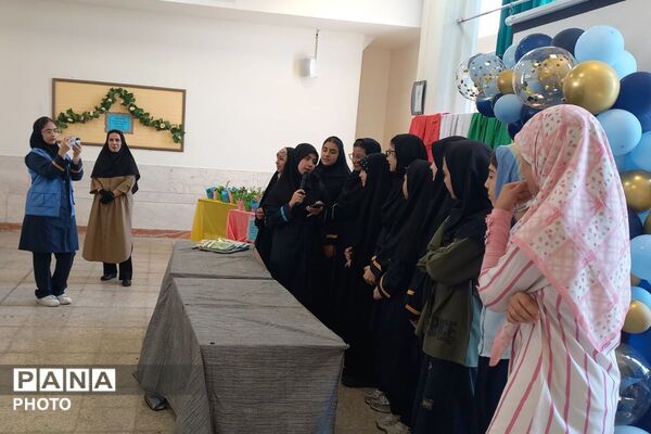 جشن جوانه‌ها در مدرسه استعداد های درخشان شهرستان ملارد 