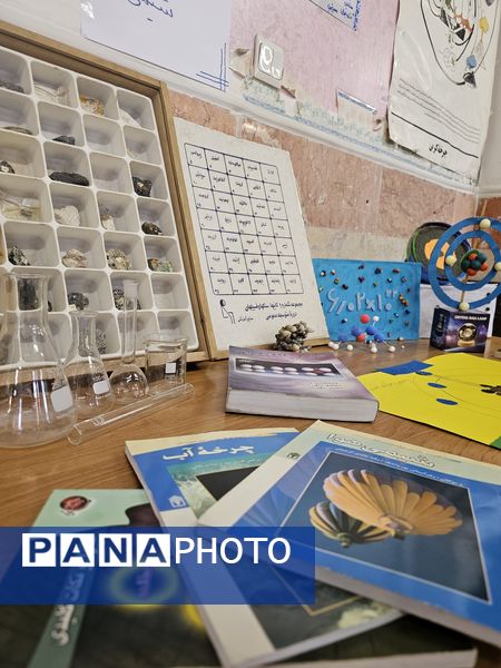 برپایی نمایشگاه علمی- پژوهشی و فرهنگی-هنری توسط دانش آموزان رشته علوم تجربی 