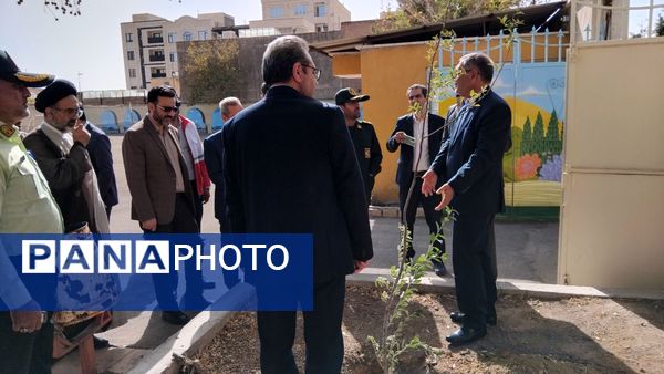 مدرسه، مقاومت، محیط‌زیست؛ سه‌گانه آینده‌ساز