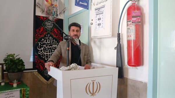 میزبانی دبیرستان نمونه دولتی شهید حاج قاسم سلیمانی شهرستان بن از شهید گمنام