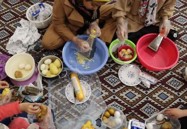 جشن شب یلدایی دختر و مادران در مسجد النبیین بیرجند
