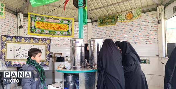 چهل روز تنهایی پس از شهادت امام انقلاب؛ مردم اسدآباد همچنان در صحنه
