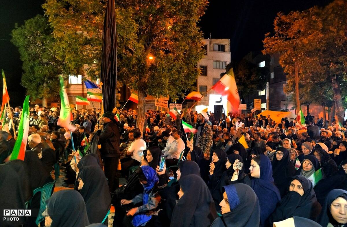 اولین یادواره شهدای جنگ تحمیلی سوم و سردار سرلشکر پاسدار شهید حاج بهرام حسینی مطلق در بیجار