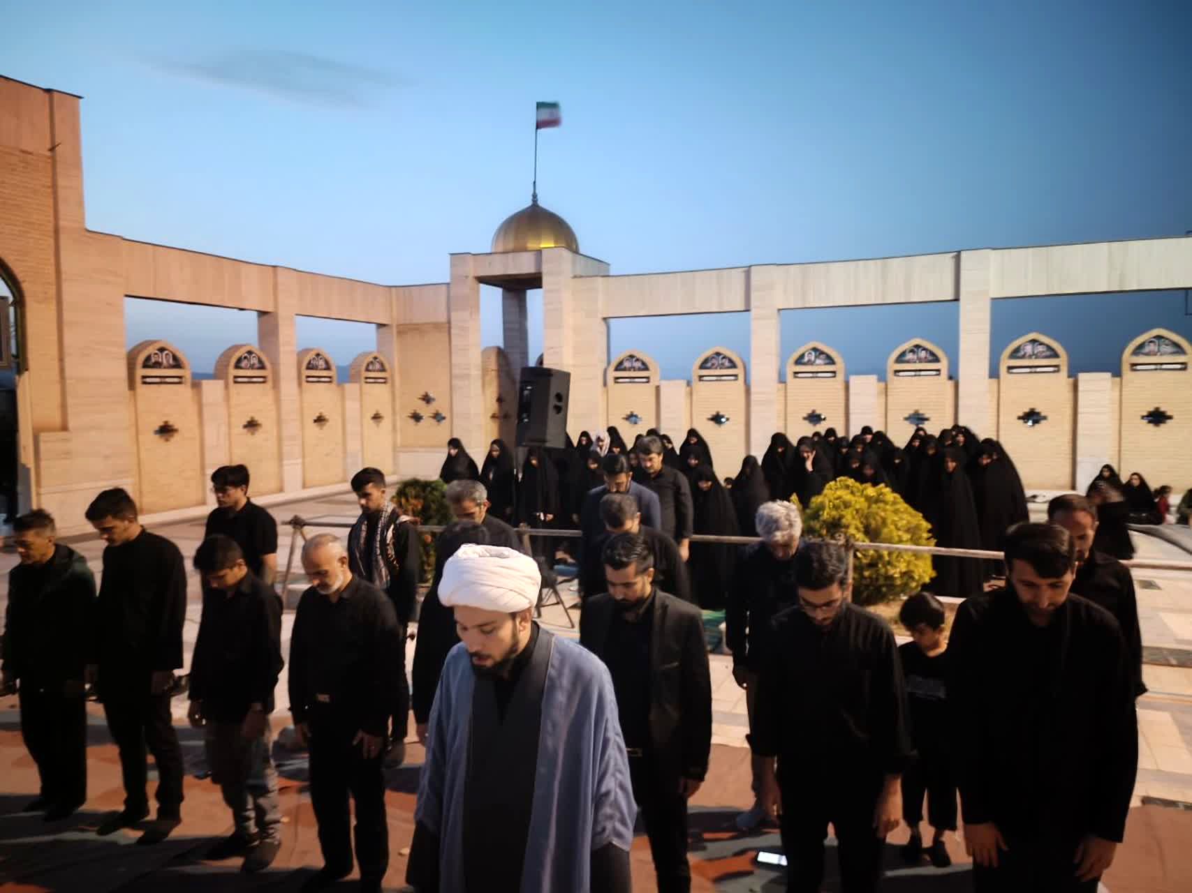 عزاداری روز دوم محرم در گلزار شهدای درق 