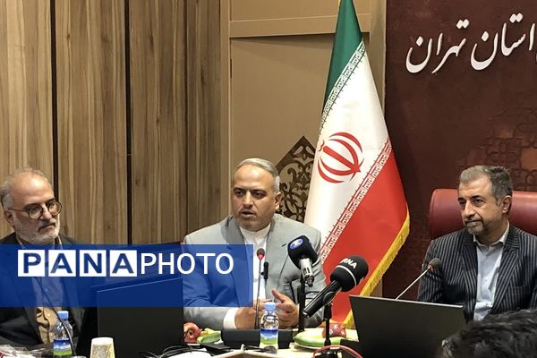 مراسم تقدیر از سفیران مدرسه سازی در اداره کل آموزش و پرورش شهرستانهای استان تهران 