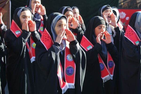 گذری بر ۱۳ آبان نیشابور 