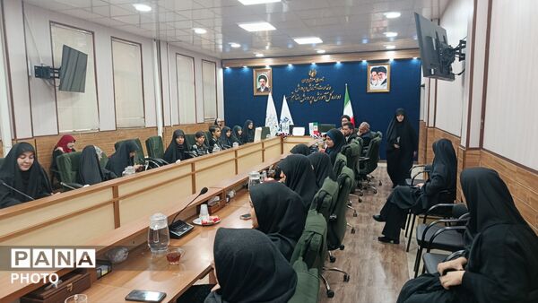 نشست صمیمی خبرنگاران پانا با مدیرکل آموزش و پرورش قم