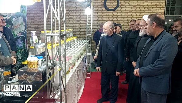 جلوه‌هایی از مراسم افتتاح نمایشگاه بهاره شهر جعفریه