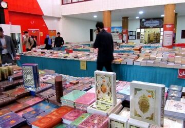 افتتاح نمایشگاه کتاب در بندرامام خمینی با تأکید بر ترویج فرهنگ مطالعه