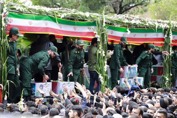 تشییع پیکر شهدای خدمت در تبریز