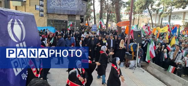 غرفه خبرگزاری پانا، وعده دیدار دانش‌آموزان در راهپیمایی 22 بهمن