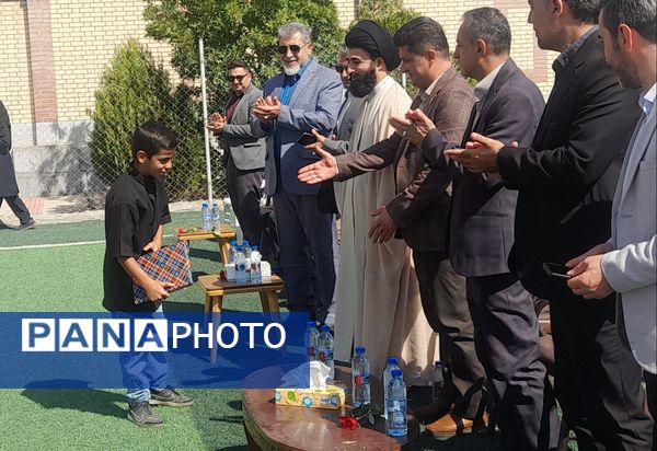 آیین افتتاحیه «میدان پویا» با محوریت خانواده پویا و ورزش پدر و پسری در فیروزکوه