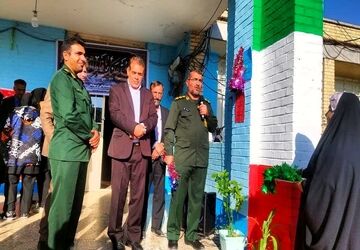 نواختن زنگ مدرسه عشق به مناسبت هفته بسیج در مدارس شهرستان باشت 
