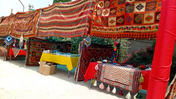 دآا، نام مادر در گویش لری