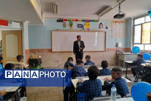 جشن شکوفه ها در مدارس شهرستان قدس، آغاز طلایی و شیرین  سال تحصیلی