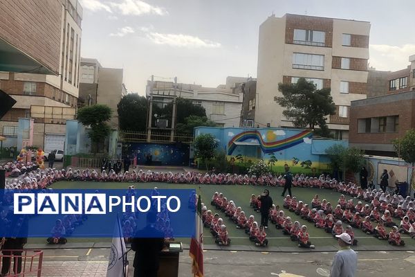 بیست و ششمین سالروز تاسیس سازمان دانش‌آموزی در دبستان طواف و معماریان ناحیه دو شهرری 