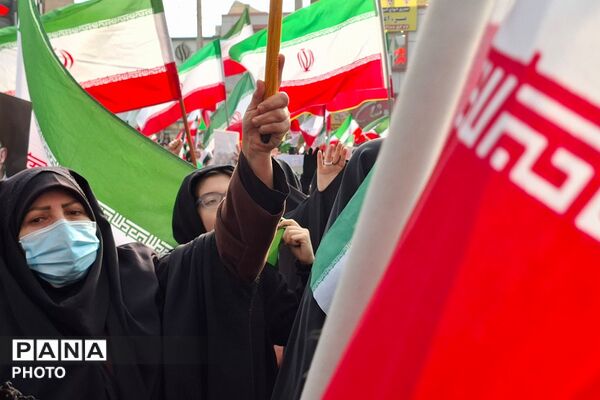 بیعت مردم قرچک با سومین رهبر نظام مقدس جمهوری اسلامی ایران