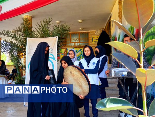 نواخته شدن زنگ سلامت در دبیرستان بهار آزادی 