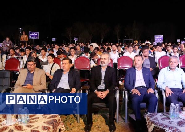 چهل و دومین جشنواره فرهنگی هنری با شعار «با امید به سمت قله برای ایران» 