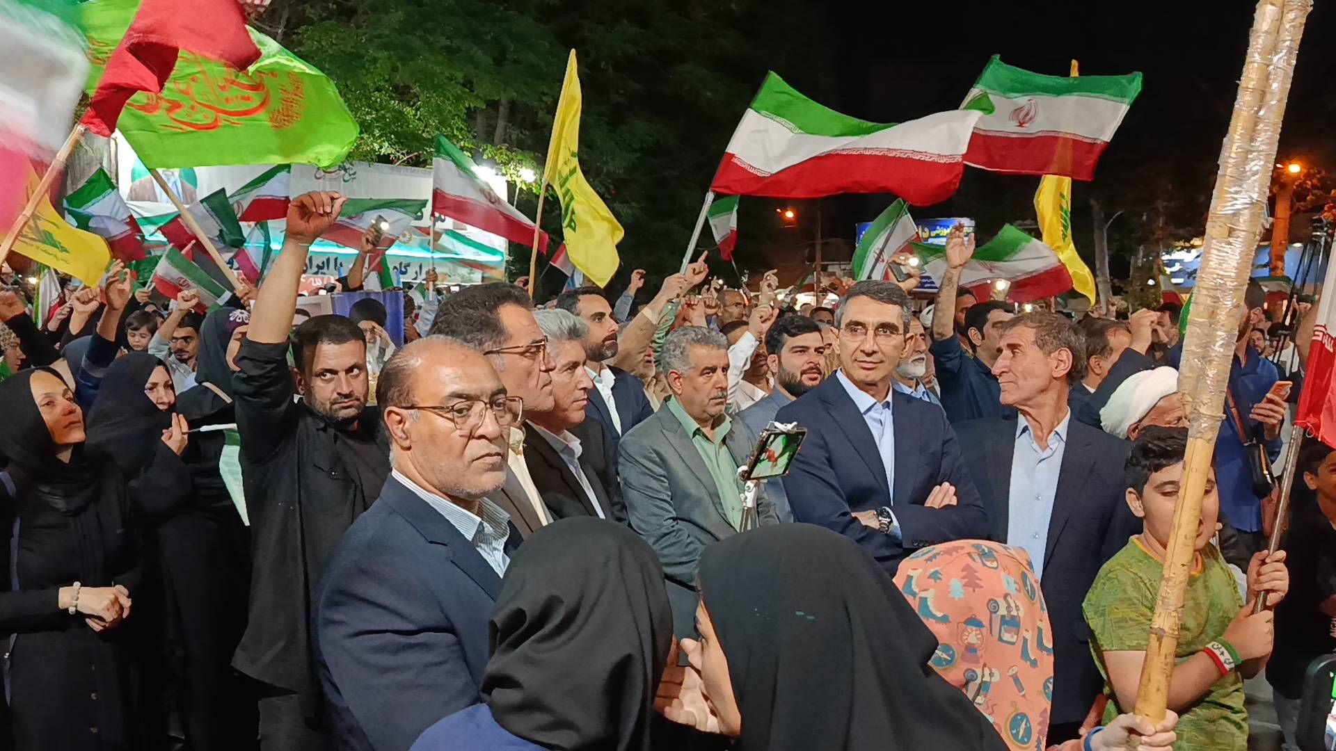 حضور پرشور فرهنگیان و دانش‌ آموزان در جشن بزرگ غدیر