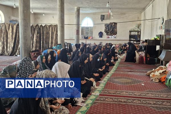 اعتکاف دانش‌آموزان دختر نوجوان در مسجد علی‌بن‌ابی‌طالب(ع) روستای ملاانبار