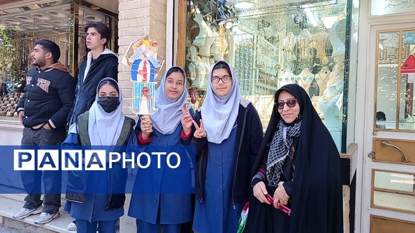 راهپیمایی یوم الله روز 13 آبان