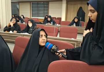 نشست مدیران مدارس الگوی تراز سند تحول بنیادین استان قم 