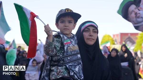 اجتماع بزرگ" دختراتو ببین" هم آوایی بانوان نصف جهان 