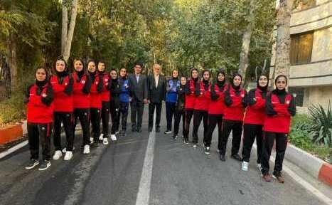 دیدار معاون حقوقی و امور مجلس با تیم فوتسال دختران دانش‌آموز
