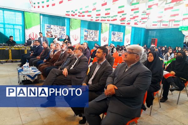 چهاردهمین رویداد دانش‌آموزی مدرسه‌ انقلاب در ناحیه 3 شیراز