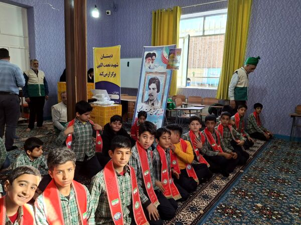 دانش‌آموزان دبستان شهید نعمت‌اللهی مهمان سفره رضوی شدند