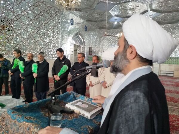 آیین غبارروبی ضریح مطهر امامزاده حمزه بن موسی کاظم (ع)