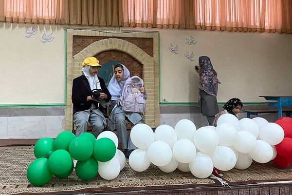 برگزاری نمایشگاه به مناسبت هفته مشاغل، در دبستان کودک مسلمان