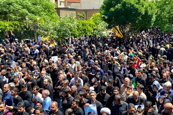 مراسم تشییع پیکر شهدای خدمت در تهران