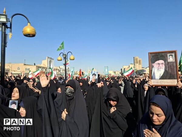 یزد، عزادار در سوگ پدر
