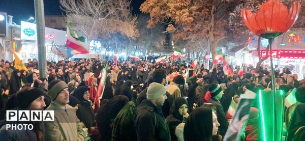 تجمع و راهپیمایی مردم بجنورد برای بیعت با رهبر جدید