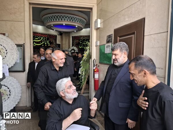 وداع با مادری که سه شهید پروراند و پس از سال ها فراق به آغوش فرزندانش بازگشت