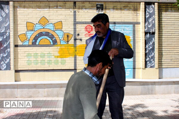 کاشت درخت به نام شهدا
