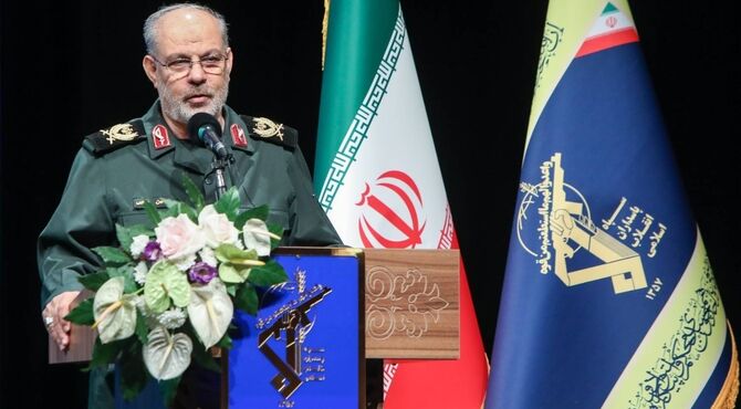 میان میدان و دیپلماسی هیچ اختلافی وجود ندارد/ نیروهای مسلح با آمادگی کامل در انتظار هرگونه شیطنت دشمن