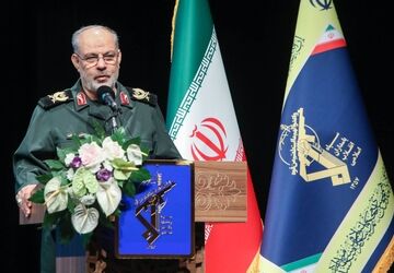 میان میدان و دیپلماسی هیچ اختلافی وجود ندارد/ نیروهای مسلح با آمادگی کامل در انتظار هرگونه شیطنت دشمن