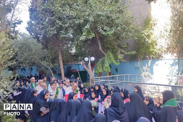 افتتاحیه «دوشنبه های امام حسینی» مدارس ورامین در مدرسه «معرفت نو»