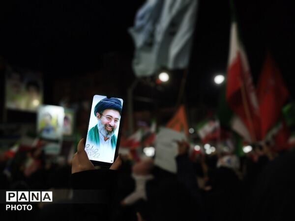  نور اتحاد در تاریکی دسیسه‌های دشمنان