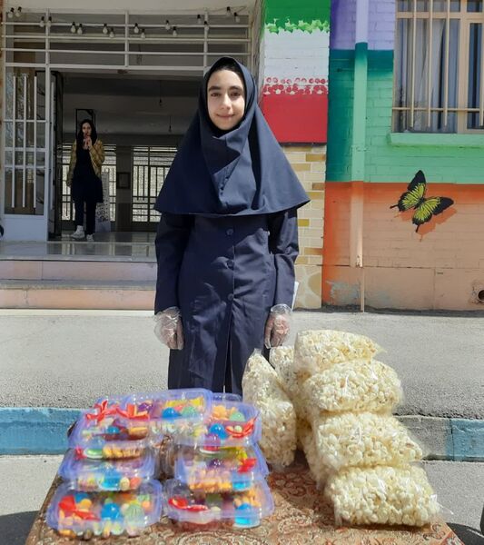 بازارچه کسب‌ و کار با هدف کارآفرینی در آموزشگاه نورایمان